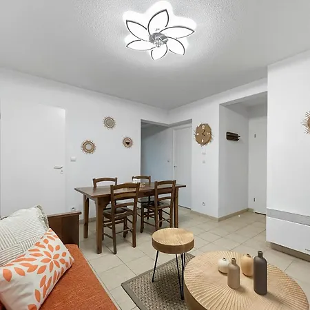 Appartement T3 Chaleureux Avec Terrasse Et Piscine Chauffee