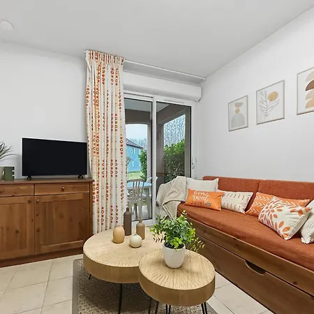 T3 Chaleureux Avec Terrasse Et Piscine Chauffee דירה Prayssac