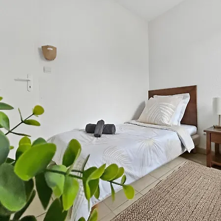 Appartement T3 Chaleureux Avec Terrasse Et Piscine Chauffée *