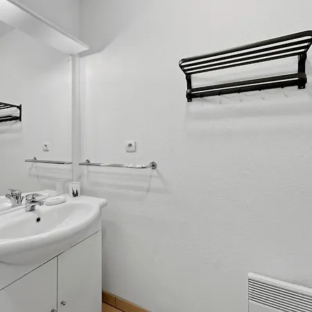 T3 Chaleureux Avec Terrasse Et Piscine Chauffée Appartamento *