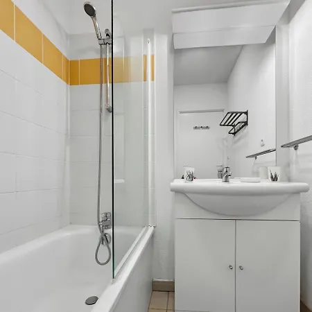 T3 Chaleureux Avec Terrasse Et Piscine Chauffée Prayssac
